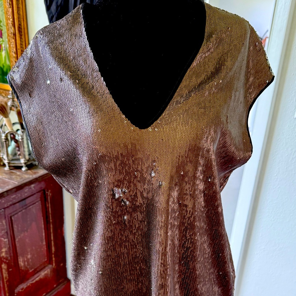 Giada Forte Sequin V-Neck Top.  Perfect wardrobe staple for dressing up or down.